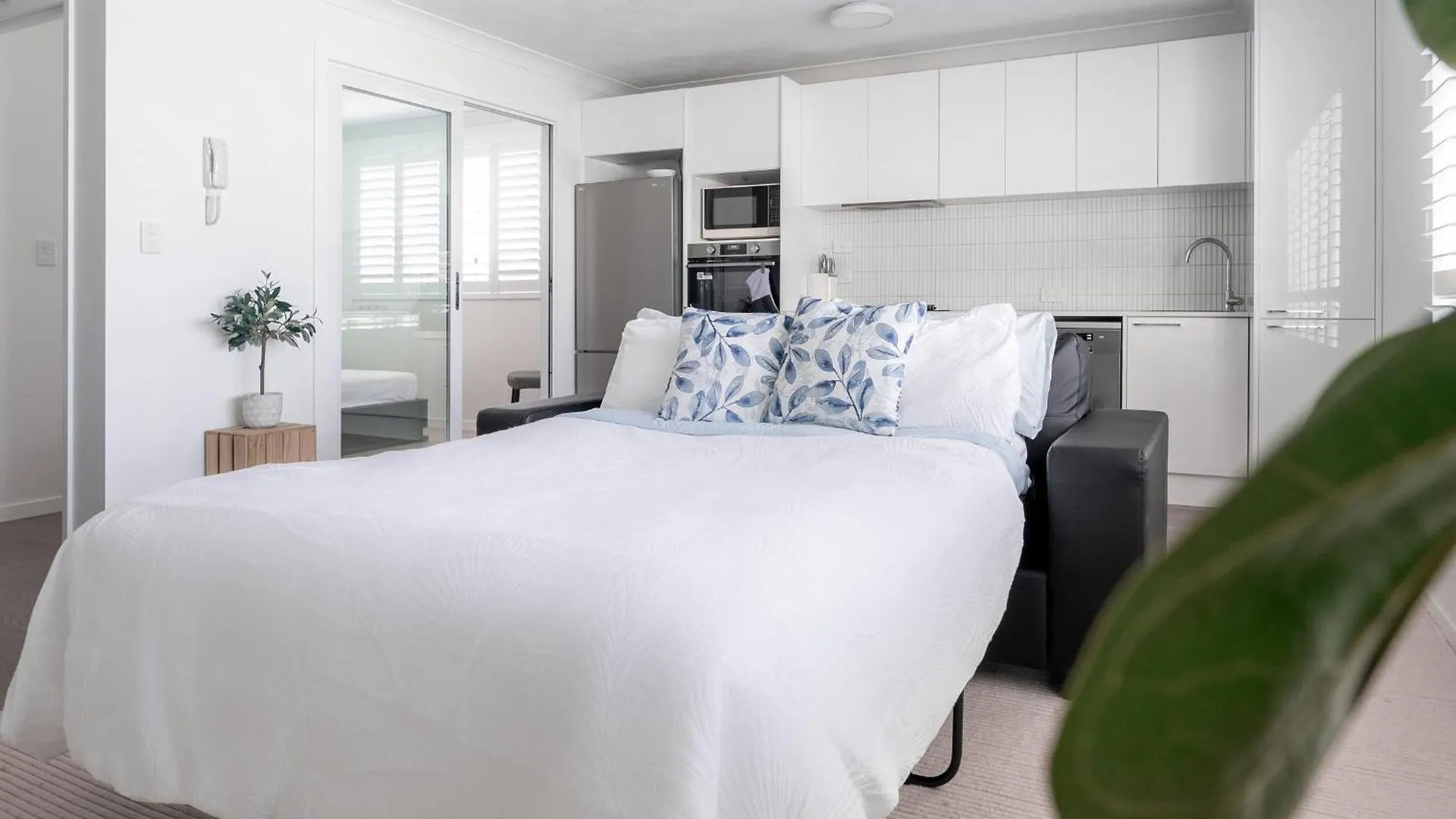 Freshly Renovated Modern Waterfront 1 Bedroom Unit Gold Coast Apartamento